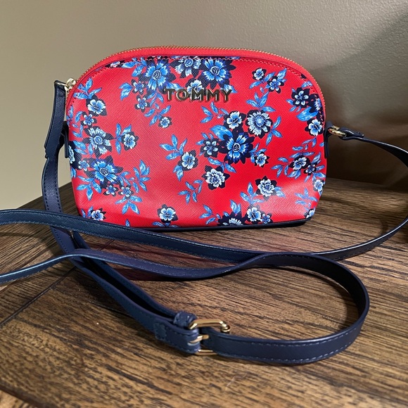 Tommy Hilfiger Red and Blue Floral Crossbody Bag Purse #FOJ #fourthofJuly - Picture 1 of 5